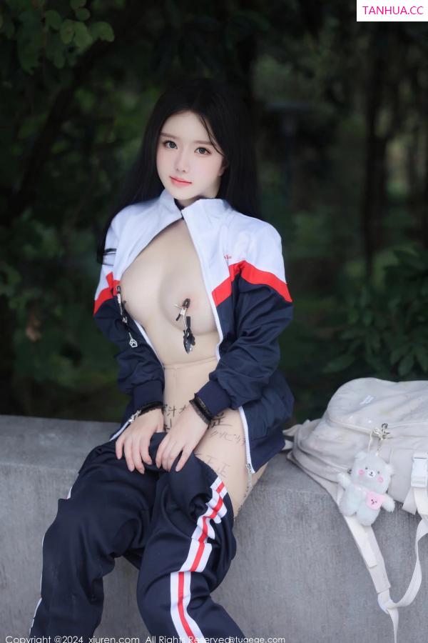   [XiuRen]高清写真图 2024.04.02 No.8335 小薯条nienie 美臀性感第25张图片